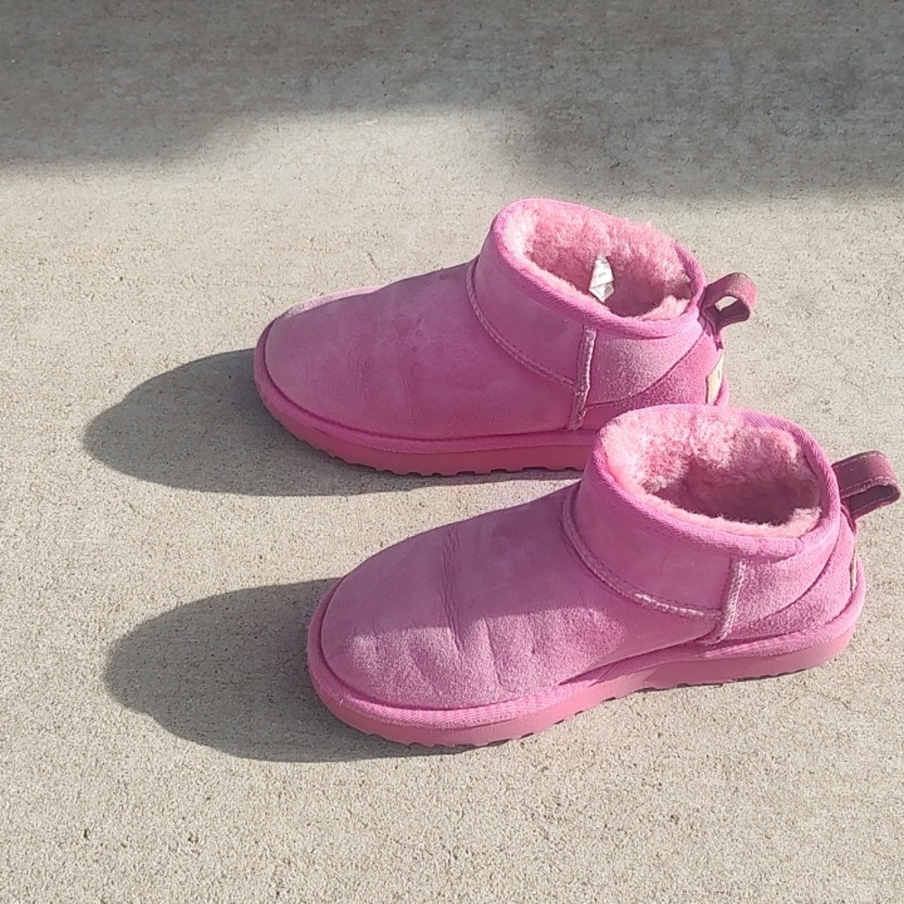 Women's Genuine Shearling Ugg Booties - Picture 4 of 11